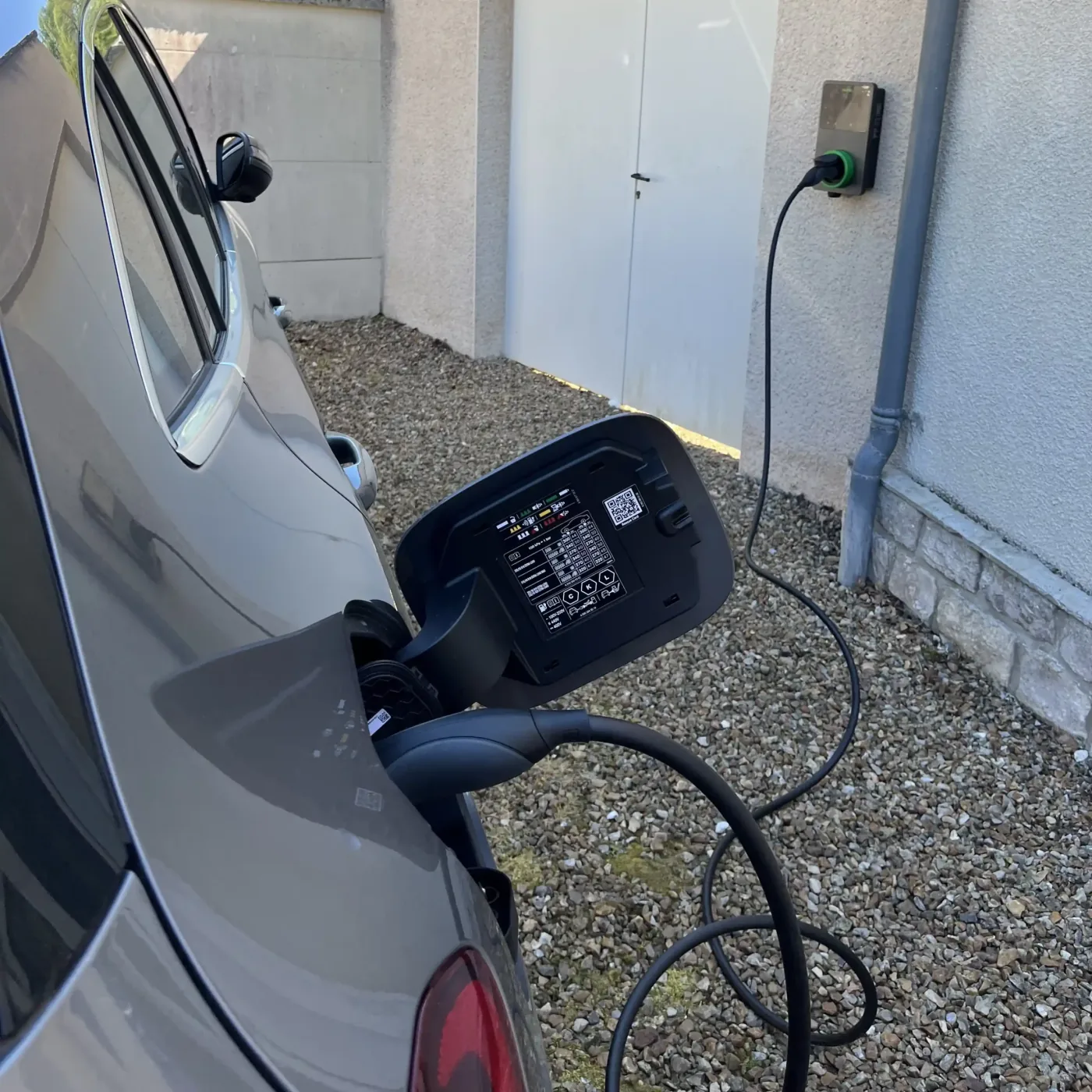 Borne de recharge IRVE à Colombes